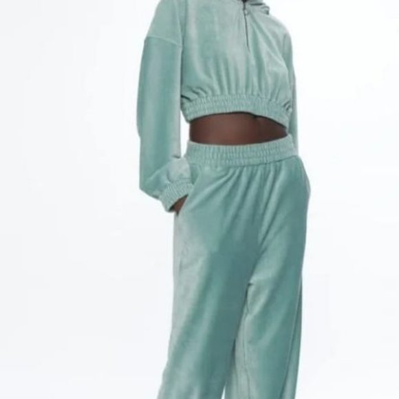Zara cropped velvet sweatshirt in sea green size M - Picture 2 of 6